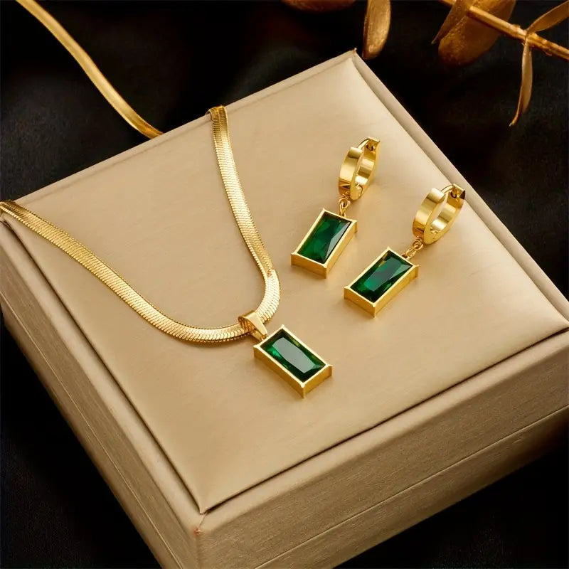 Elegant Sculpted Gold Jewelry Set
