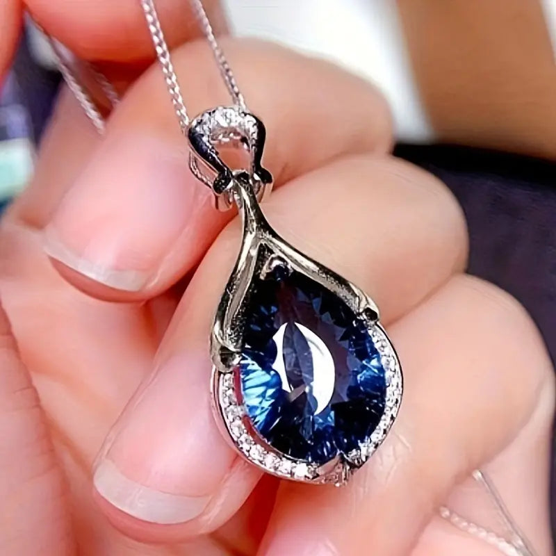 Elegant Sapphire Twisted Necklace