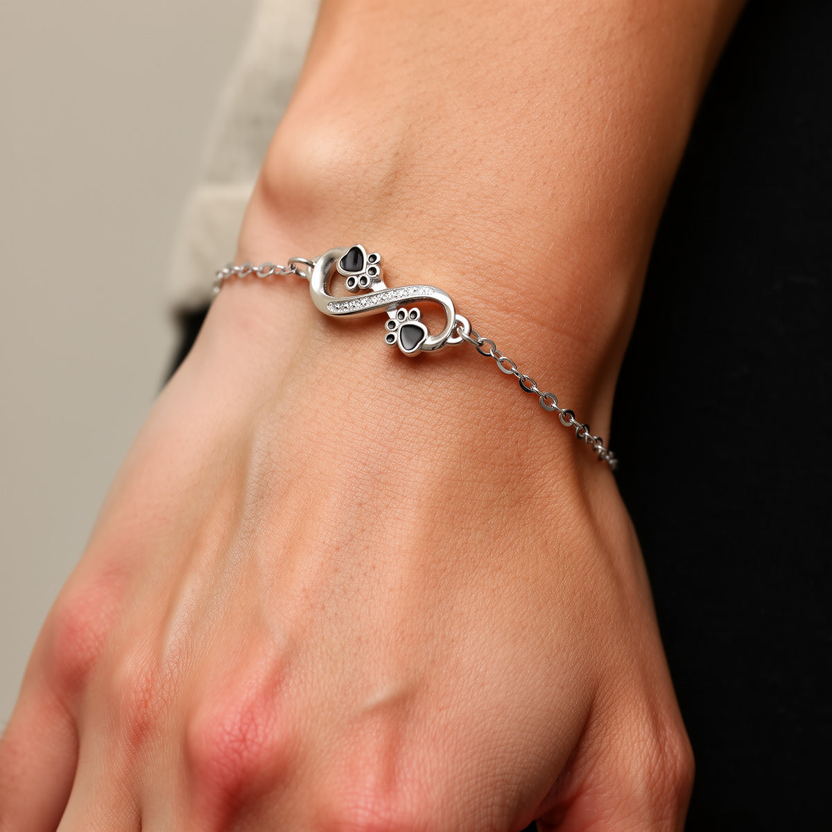 Effortless Silver Paw Bracelet
