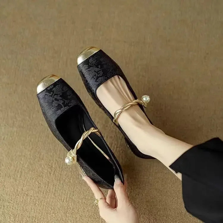Emmie Pumps
